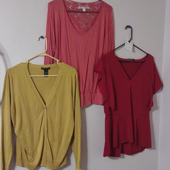 3 pieces - ladies tops  -  Size: Large  (W1-003) - Picture 1 of 7
